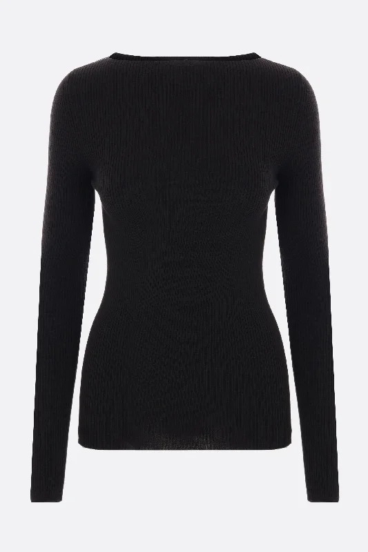 ribbed knit top with cut-out