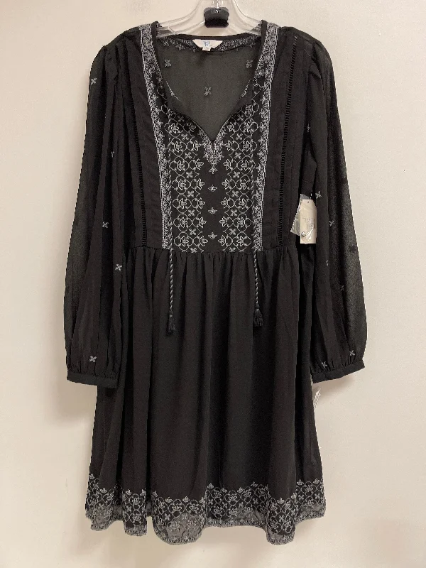 Dress Casual Short By Time And Tru In Black, Size: M