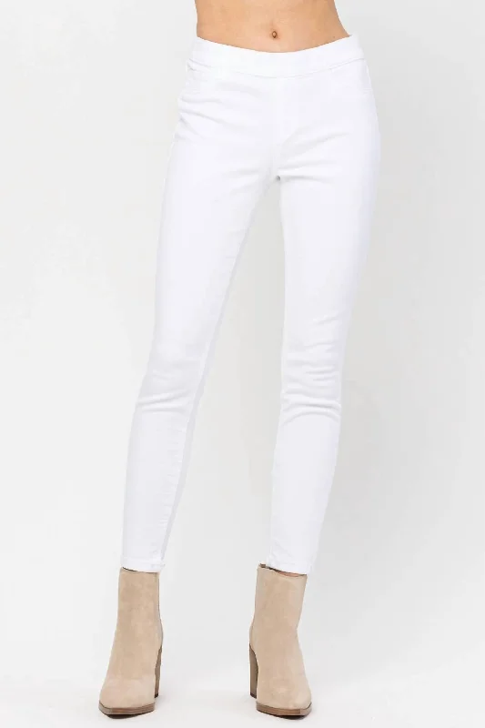 Mid Rise Pull On Skinny Jean In White