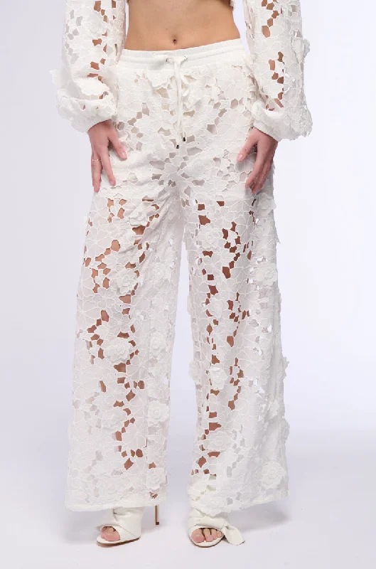 ONE LAST NIGHT FLORAL WIDE LEG PANT