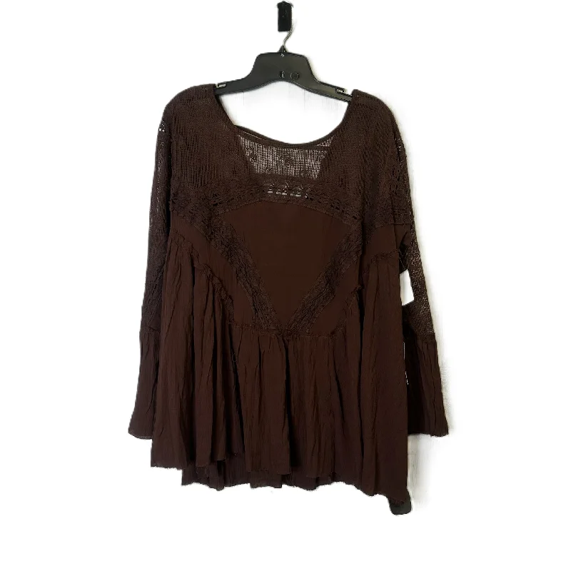 Top Long Sleeve By Oli & Hali In Brown, Size: M